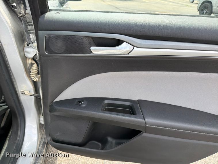 image for item DU8010 2016 Ford Fusion 