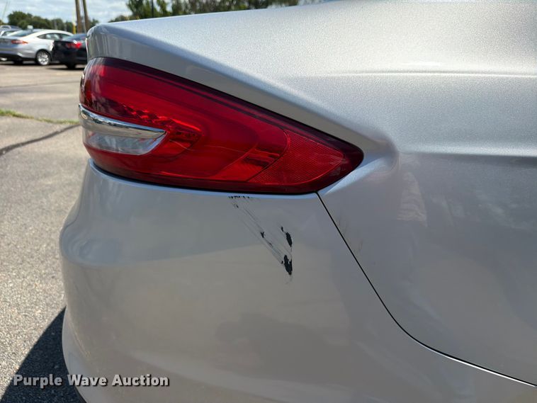 image for item DU8012 2017 Ford Fusion 