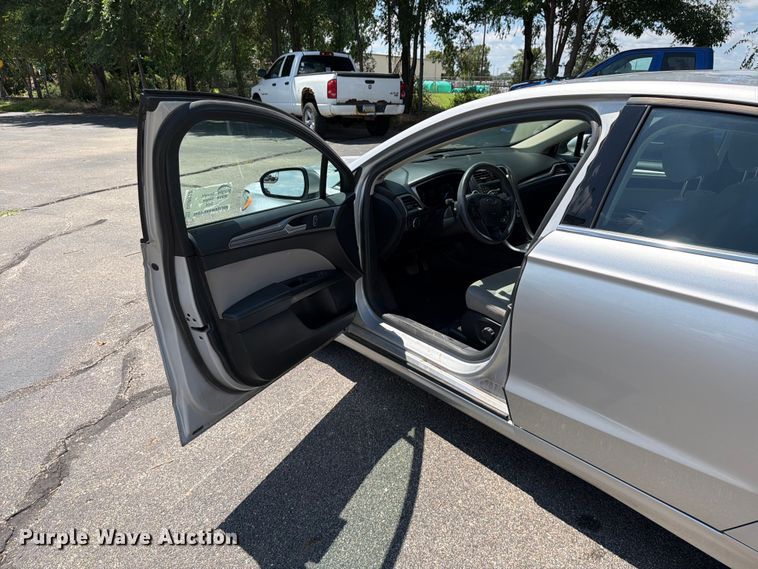 image for item DU8012 2017 Ford Fusion 