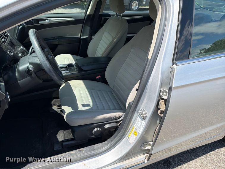 image for item DU8012 2017 Ford Fusion 
