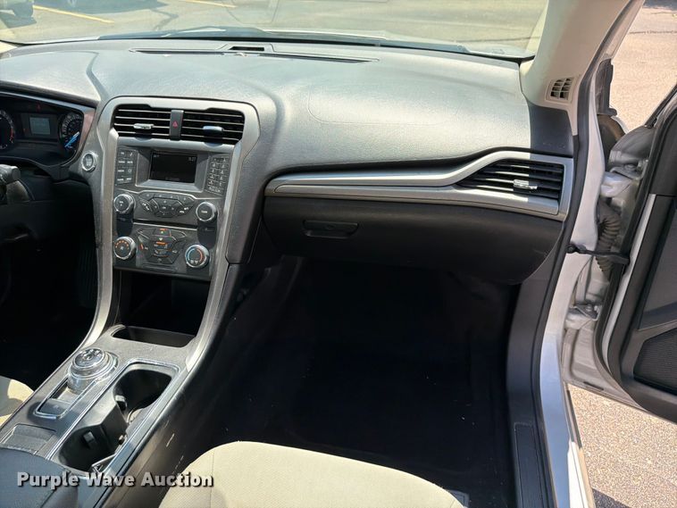 image for item DU8012 2017 Ford Fusion 