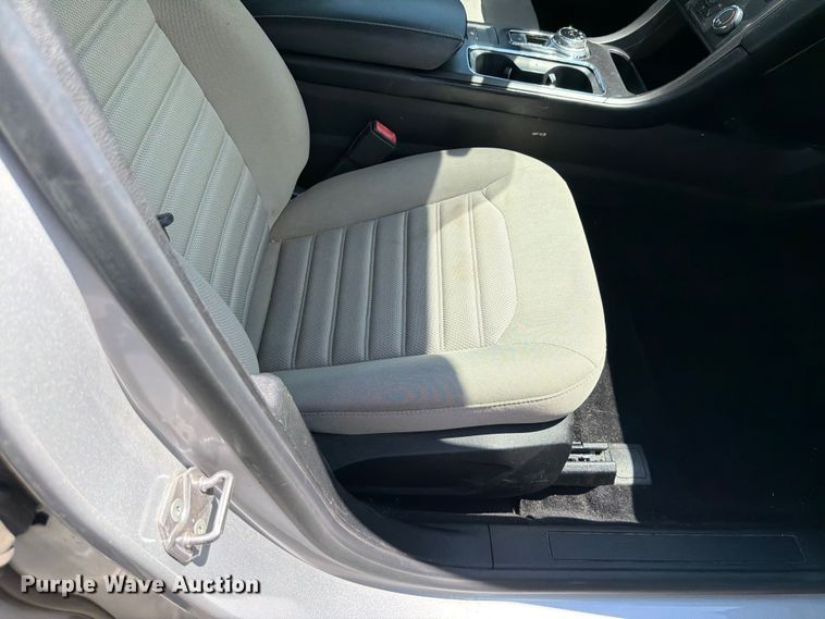 image for item DU8012 2017 Ford Fusion 