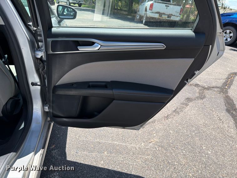 image for item DU8012 2017 Ford Fusion 