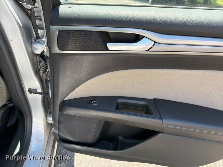 image for item DU8012 2017 Ford Fusion 