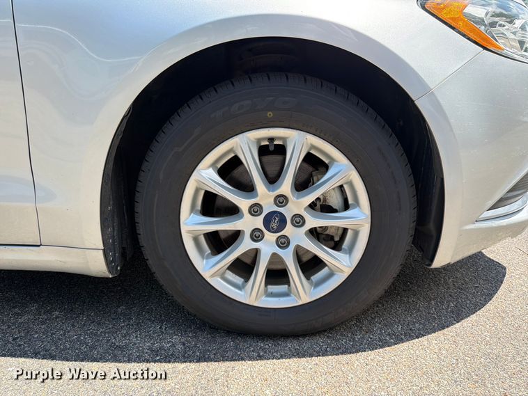 image for item DU8012 2017 Ford Fusion 