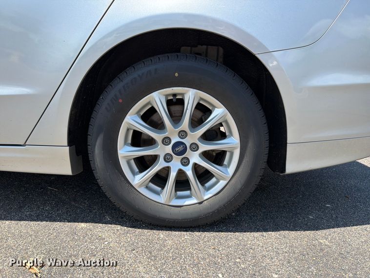 image for item DU8012 2017 Ford Fusion 