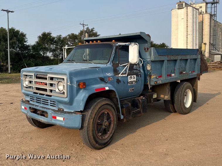 1986 GMC C7000 dump truck