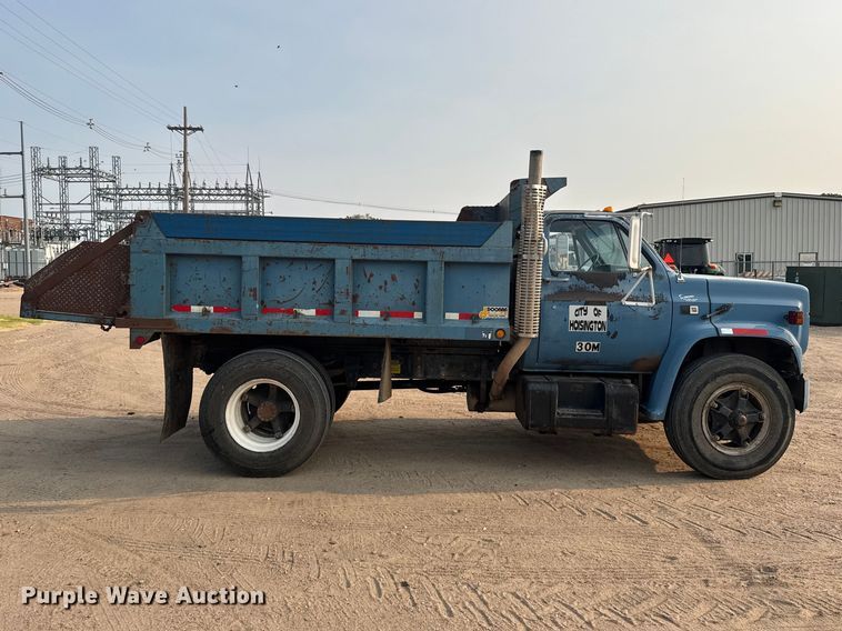 image for item DY3124 1986 GMC C7000 dump truck