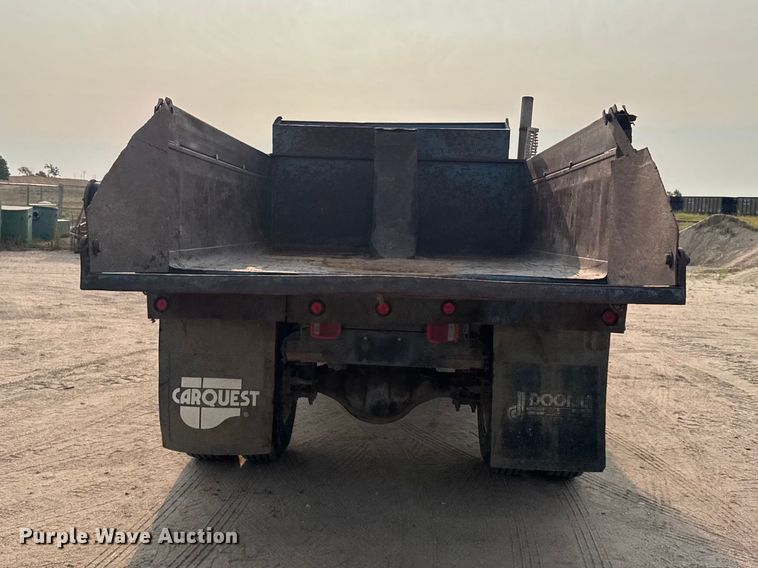 image for item DY3124 1986 GMC C7000 dump truck