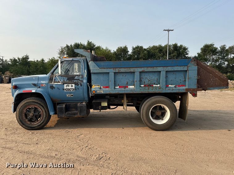 image for item DY3124 1986 GMC C7000 dump truck