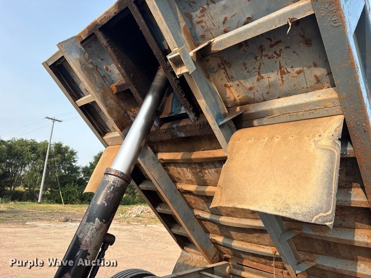 image for item DY3124 1986 GMC C7000 dump truck