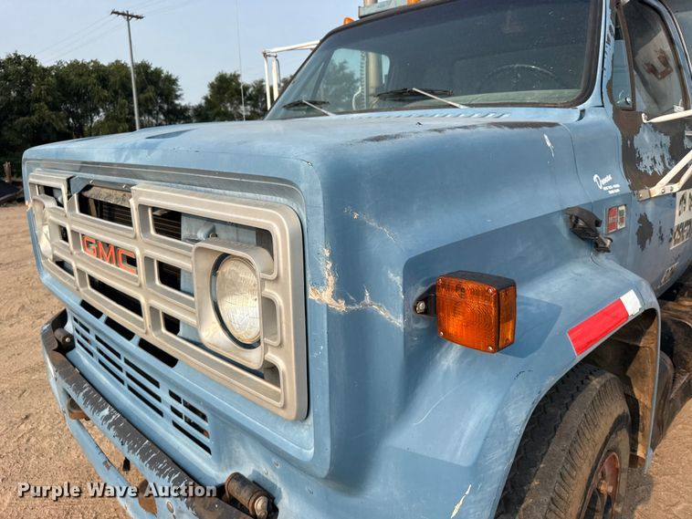 image for item DY3124 1986 GMC C7000 dump truck