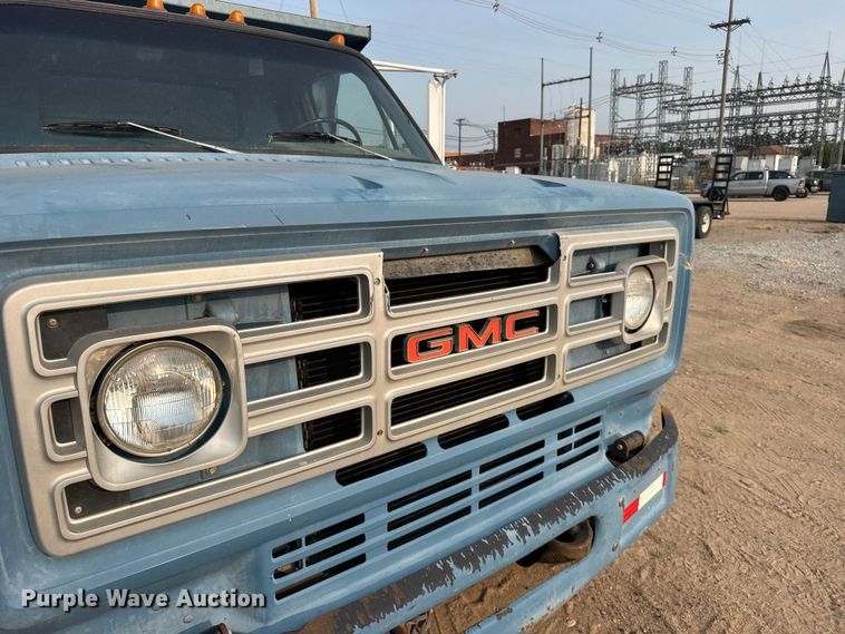 image for item DY3124 1986 GMC C7000 dump truck