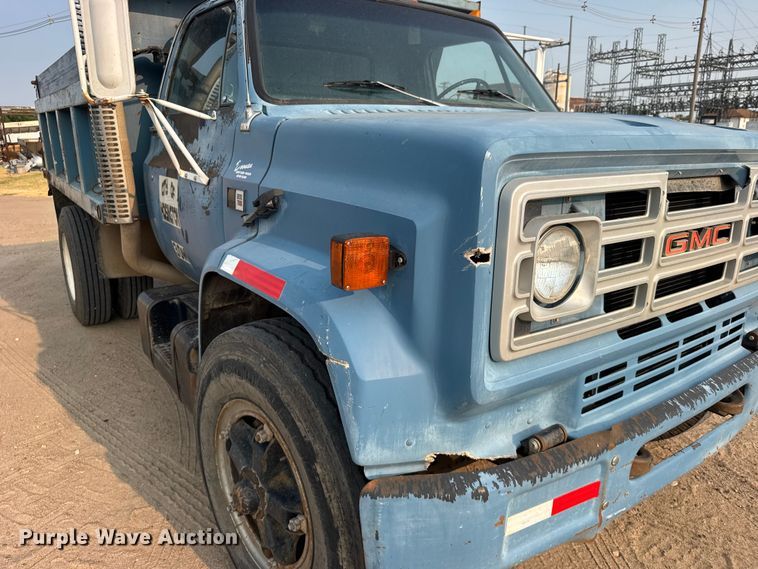 image for item DY3124 1986 GMC C7000 dump truck