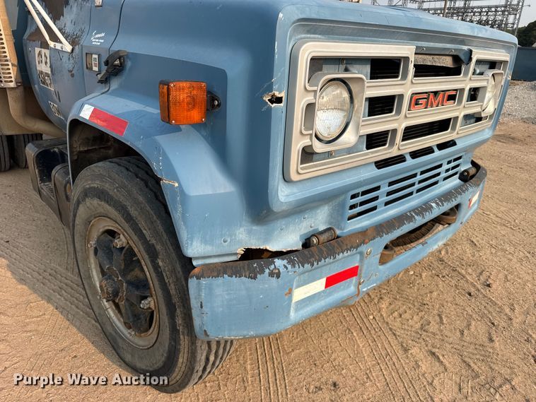 image for item DY3124 1986 GMC C7000 dump truck