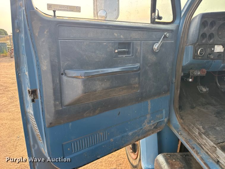 image for item DY3124 1986 GMC C7000 dump truck