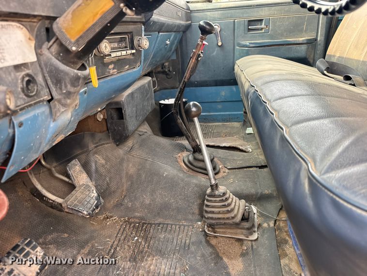 image for item DY3124 1986 GMC C7000 dump truck