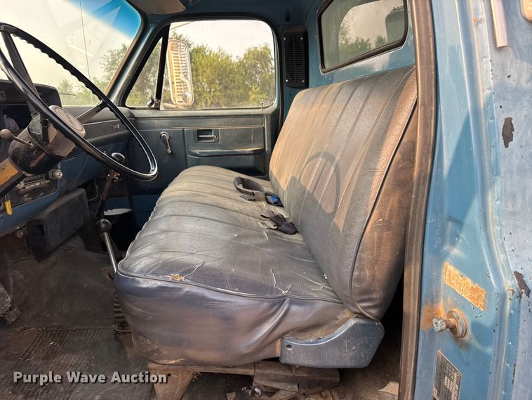 image for item DY3124 1986 GMC C7000 dump truck