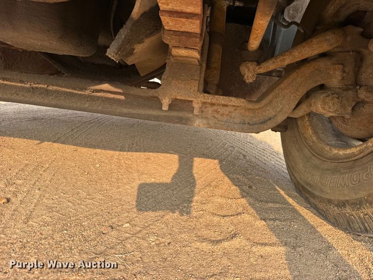 image for item DY3124 1986 GMC C7000 dump truck