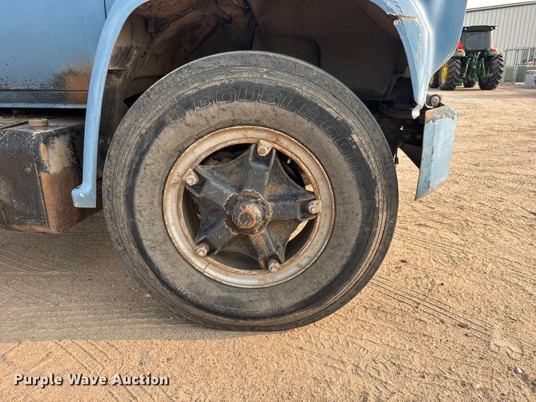 image for item DY3124 1986 GMC C7000 dump truck