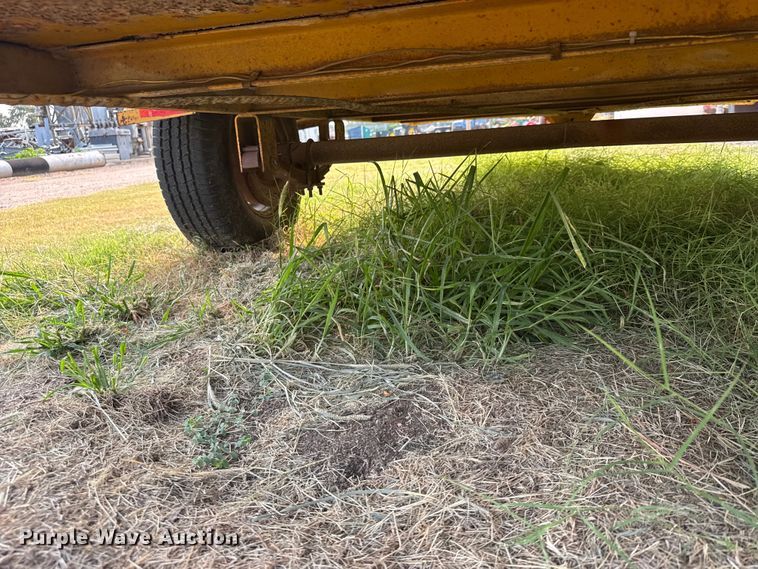 image for item DY3125 1988 Excel utility trailer