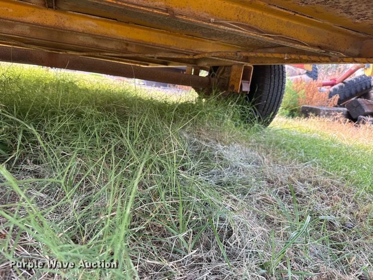 image for item DY3125 1988 Excel utility trailer