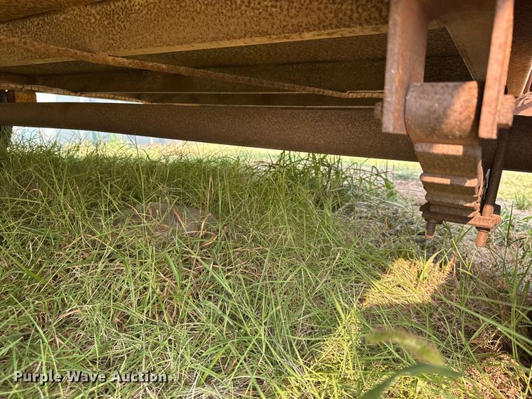 image for item DY3125 1988 Excel utility trailer