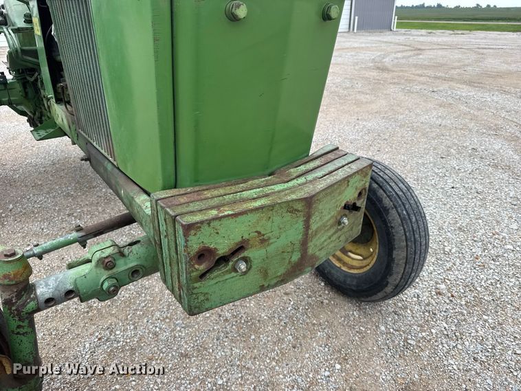 image for item DY3127 1965 John Deere 3020 tractor