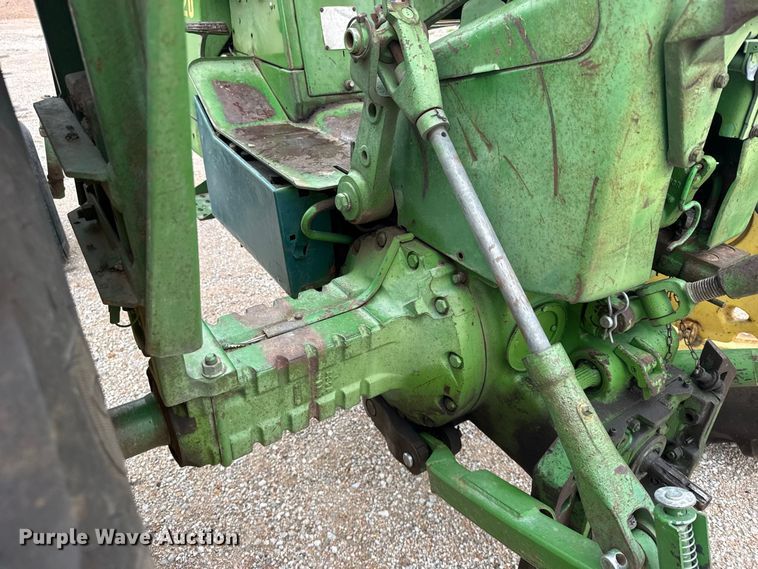 image for item DY3127 1965 John Deere 3020 tractor
