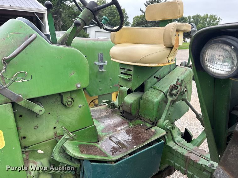 image for item DY3127 1965 John Deere 3020 tractor