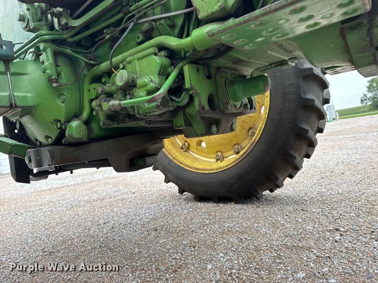 image for item DY3127 1965 John Deere 3020 tractor