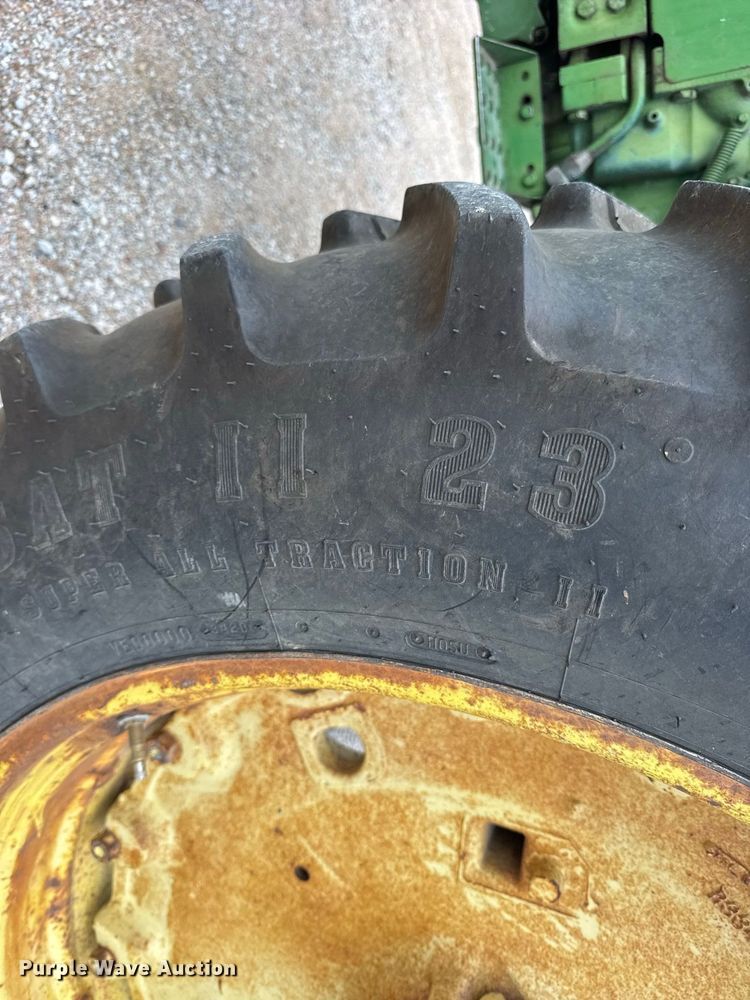 image for item DY3127 1965 John Deere 3020 tractor