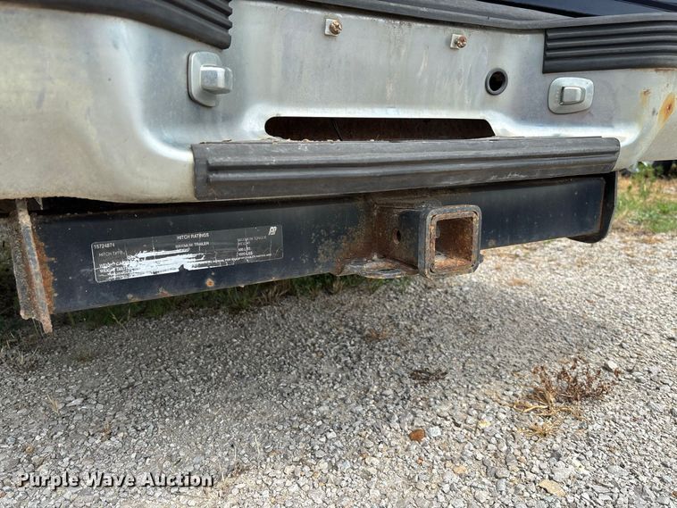 image for item DZ4500 1999 Chevrolet Suburban 1500 SUV