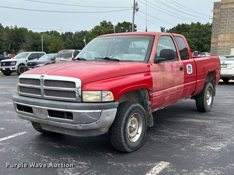 2001 Dodge Ram 1500 Ext. Cab pickup truck
