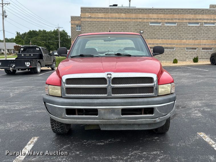 image for item DZ4501 2001 Dodge Ram 1500 Ext. Cab pickup truck