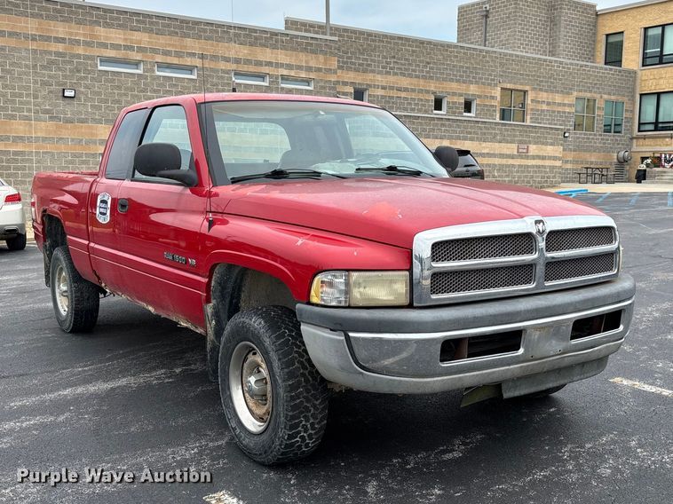 image for item DZ4501 2001 Dodge Ram 1500 Ext. Cab pickup truck