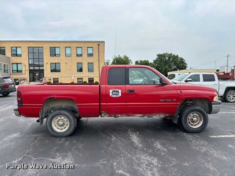 image for item DZ4501 2001 Dodge Ram 1500 Ext. Cab pickup truck