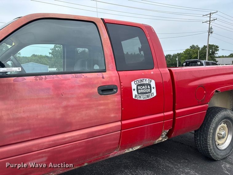 image for item DZ4501 2001 Dodge Ram 1500 Ext. Cab pickup truck