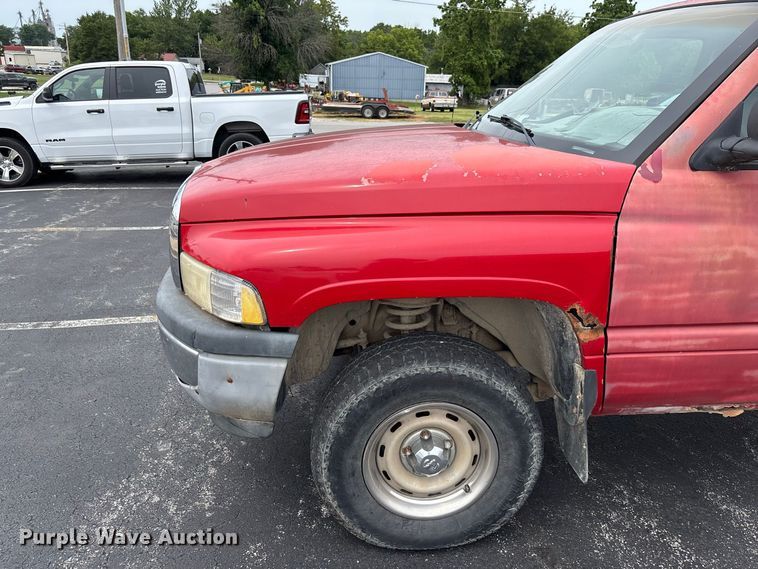 image for item DZ4501 2001 Dodge Ram 1500 Ext. Cab pickup truck