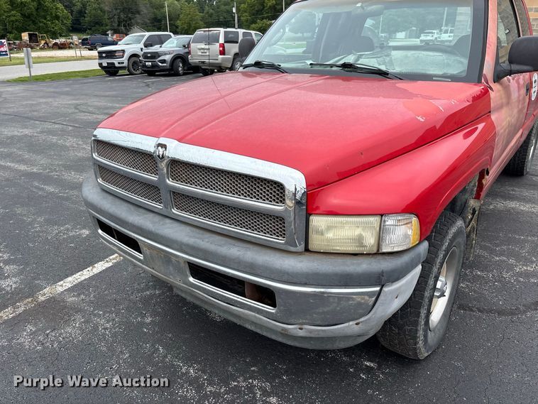 image for item DZ4501 2001 Dodge Ram 1500 Ext. Cab pickup truck