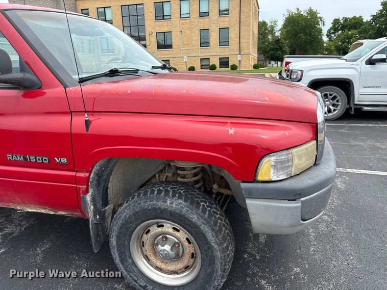 image for item DZ4501 2001 Dodge Ram 1500 Ext. Cab pickup truck
