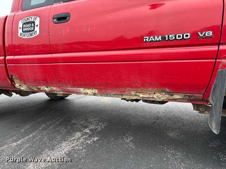 image for item DZ4501 2001 Dodge Ram 1500 Ext. Cab pickup truck