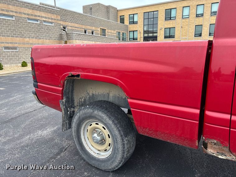 image for item DZ4501 2001 Dodge Ram 1500 Ext. Cab pickup truck