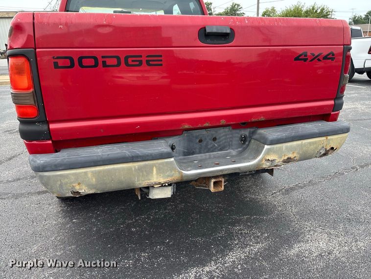 image for item DZ4501 2001 Dodge Ram 1500 Ext. Cab pickup truck