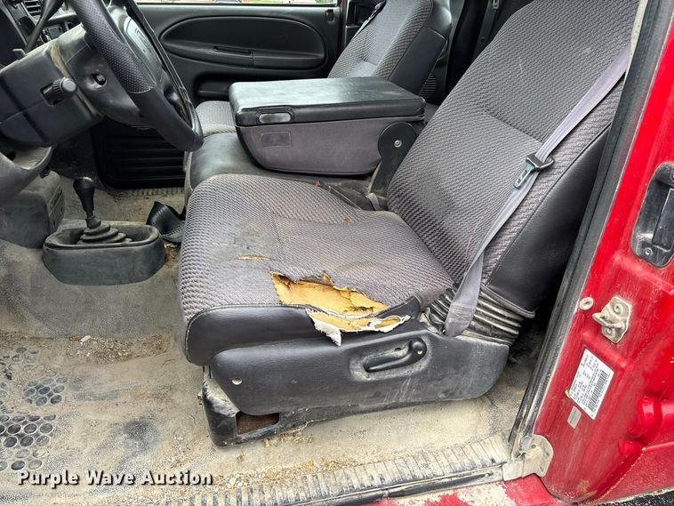 image for item DZ4501 2001 Dodge Ram 1500 Ext. Cab pickup truck