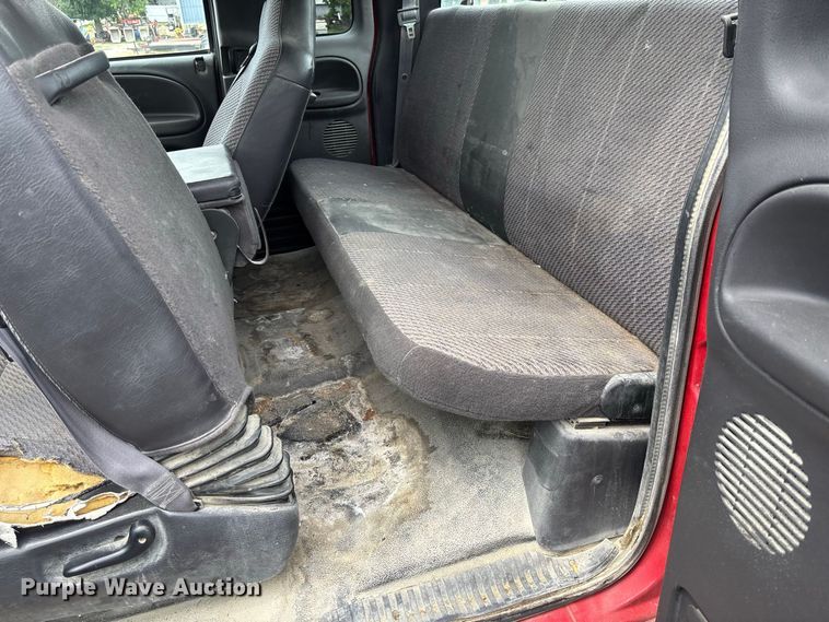 image for item DZ4501 2001 Dodge Ram 1500 Ext. Cab pickup truck