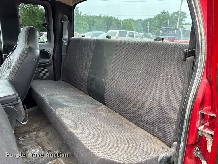 image for item DZ4501 2001 Dodge Ram 1500 Ext. Cab pickup truck