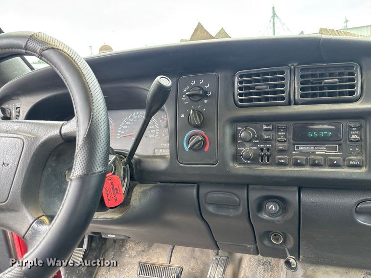image for item DZ4501 2001 Dodge Ram 1500 Ext. Cab pickup truck