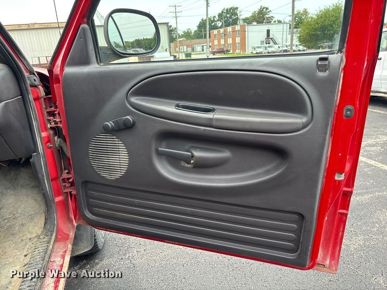 image for item DZ4501 2001 Dodge Ram 1500 Ext. Cab pickup truck
