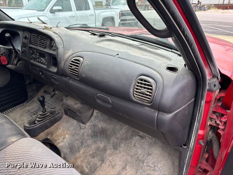 image for item DZ4501 2001 Dodge Ram 1500 Ext. Cab pickup truck